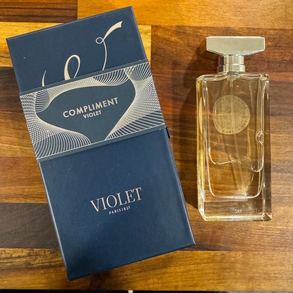 Violet Compliment